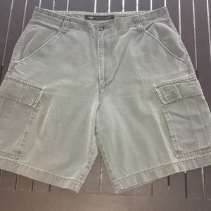 Men’s cargo shorts